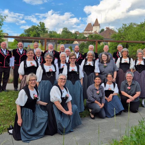 üse Chor mit Projektsänger